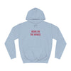 Met haar op - THE WINKEL | Unisex | College Hoodie